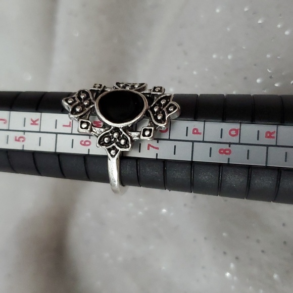 Black and Silver Plated Fashion Ring - Picture 4 of 6